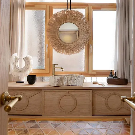 & Exclusive Desing *